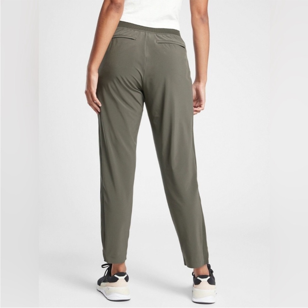Athleta Brooklyn Ankle Pants Mountain Olive Green size 4